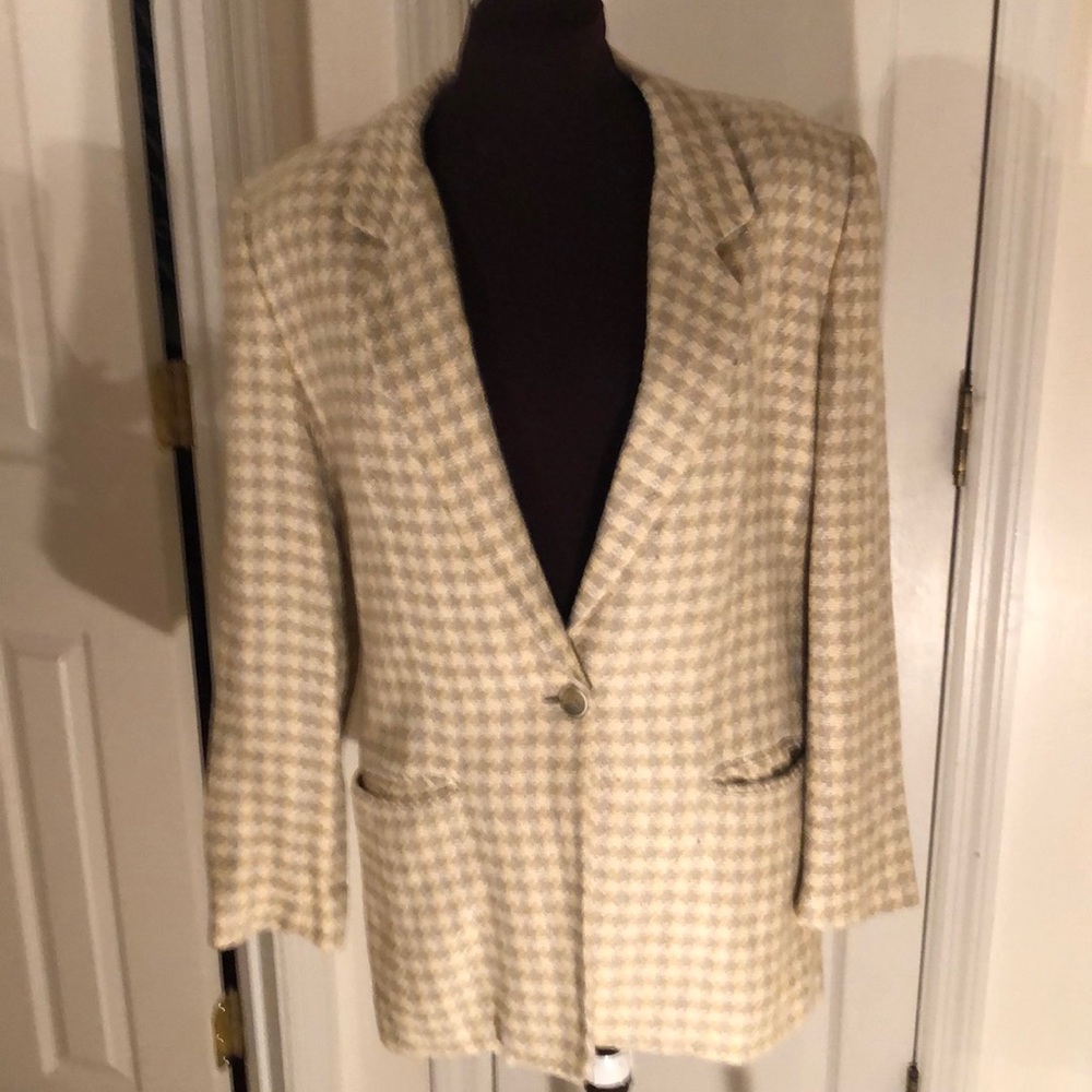 Liz Claiborne Blazer size 10